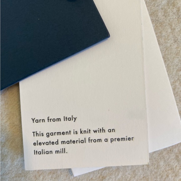 NWT Wilfred Free Cropped Cardigan “Shrunken Collection” Reverse Seam Size XXS - Picture 7 of 13